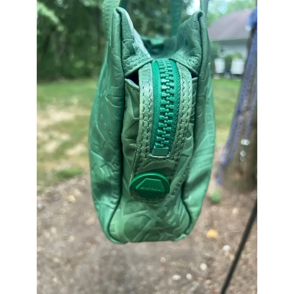 DIESEL $625 Women's Green Embossed Shoulder Bag